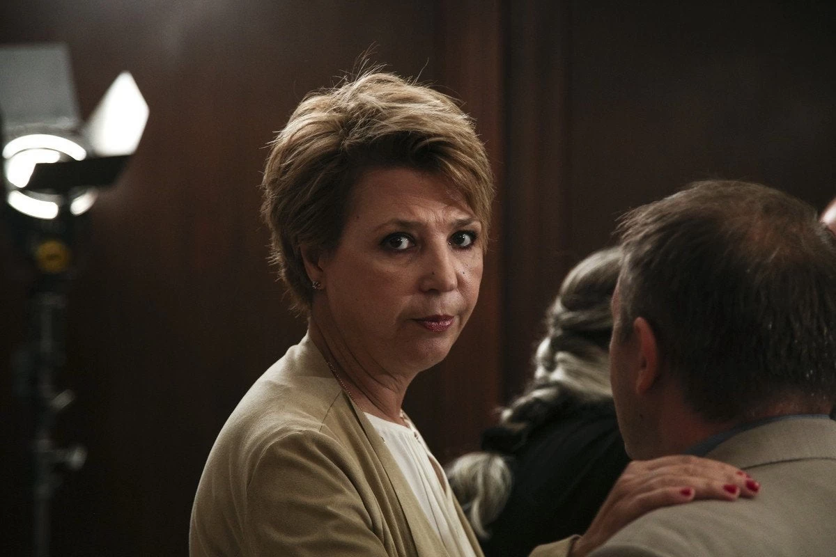 Μας δουλεύει η Γεροβασίλη για τα δακρυγόνα: «Δεν έδωσα εγώ την εντολή ρε παιδιά – Εγώ γιατρός είμαι, δεν ξέρω απ’ αυτά…»